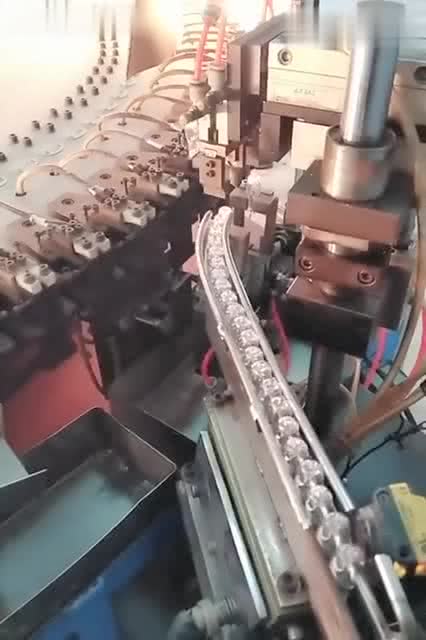 高科技全自動化設備完全不用人工