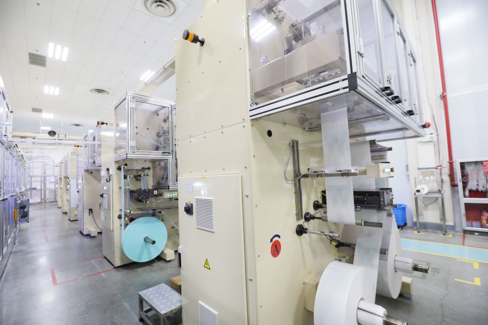 科技與愛，守護(hù)寶寶每一步成長(zhǎng)——記者探訪幫寶適蘿崗工廠